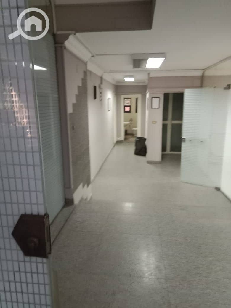 6 670af7ad-e520-41fc-a9e3-7531e5371ede. jpg