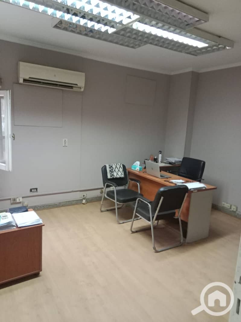 8 ab771512-1437-44d1-bf76-46b308487969. jpg