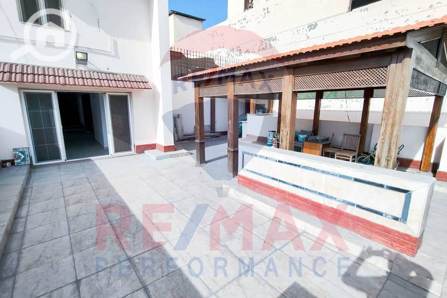 4 WhatsApp Image 2025-10-23 at 12.37. 21 PM. JPG