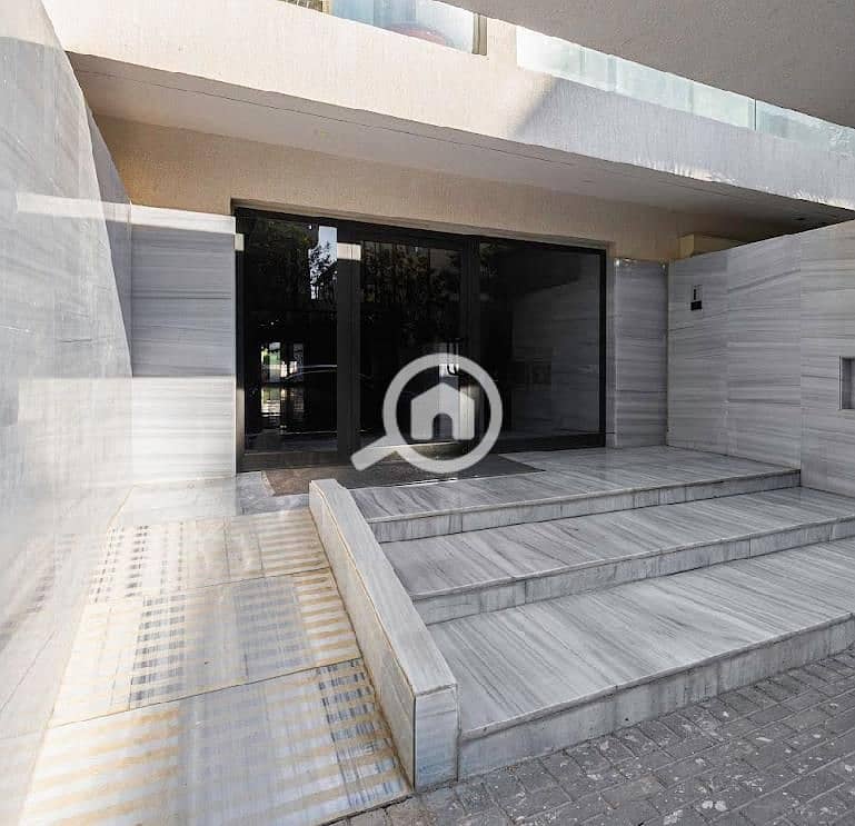 4 073196d6-1b1f-472e-8025-821b78adb0c8. jpg