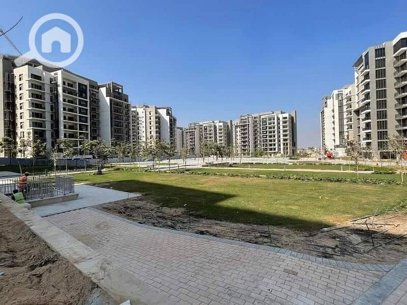 7 4700635-842e4o. jpg