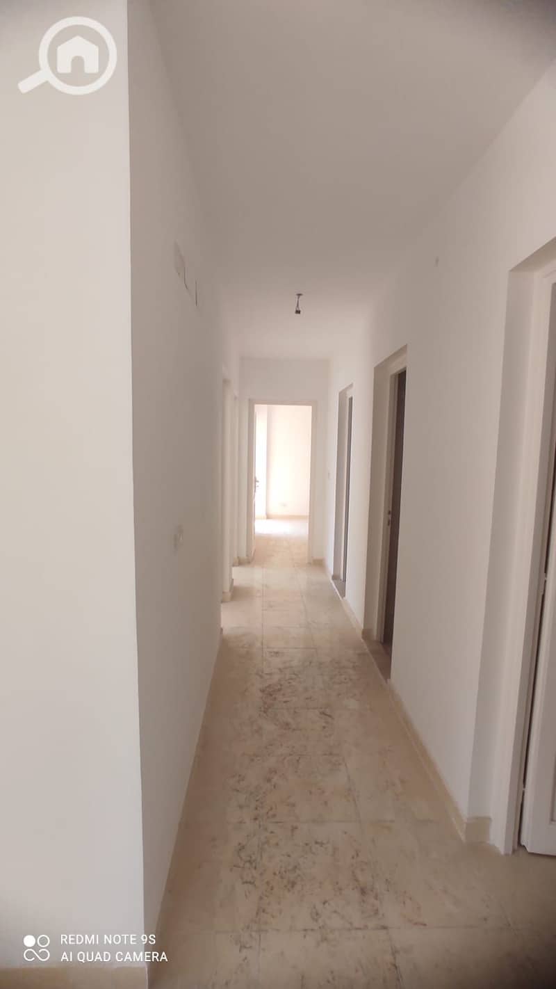 3 0ede7a2c-48ea-4389-8d79-f00918fa6af6. jpeg