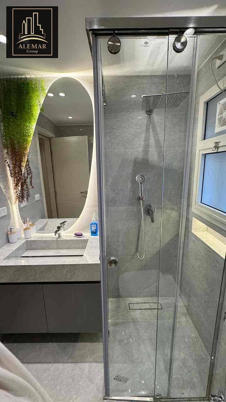 10 0b40e4d4-b613-4c5d-a9e8-81c07bd2ae2d. jpg