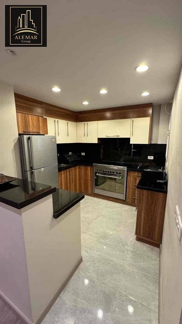 12 9e356d58-7c82-445c-8588-bf6057f05679. jpg