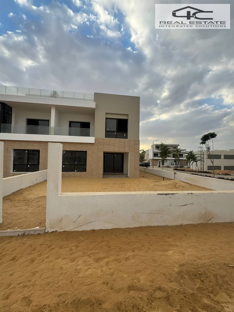 5 WhatsApp Image 2025-10-27 at 2.10. 21 PM (1). jpeg