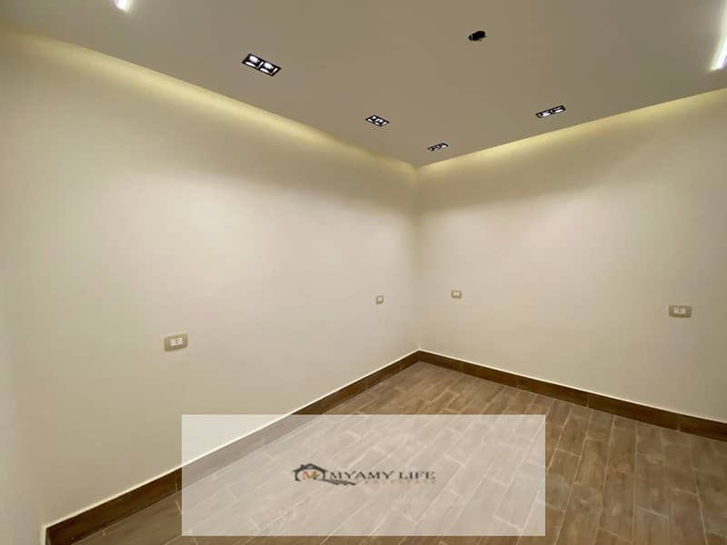 9 WhatsApp Image 2025-10-13 at 15.00. 39_b5769d61. jpg