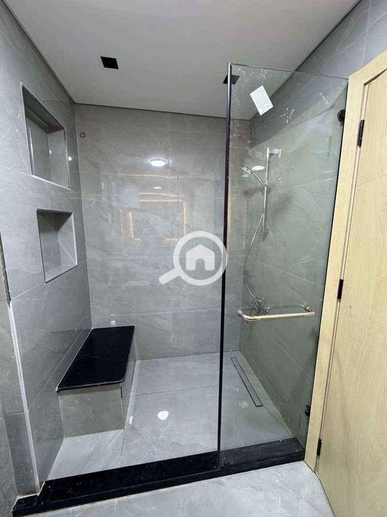 7 75c5825a-6db1-49d1-9f5a-20b141e0bbc7. jpg
