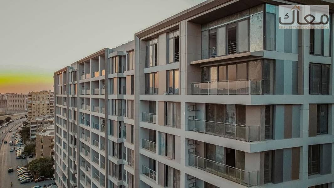 2 b0857c9b-6083-4954-9f84-aaf77c119fd4. jpg