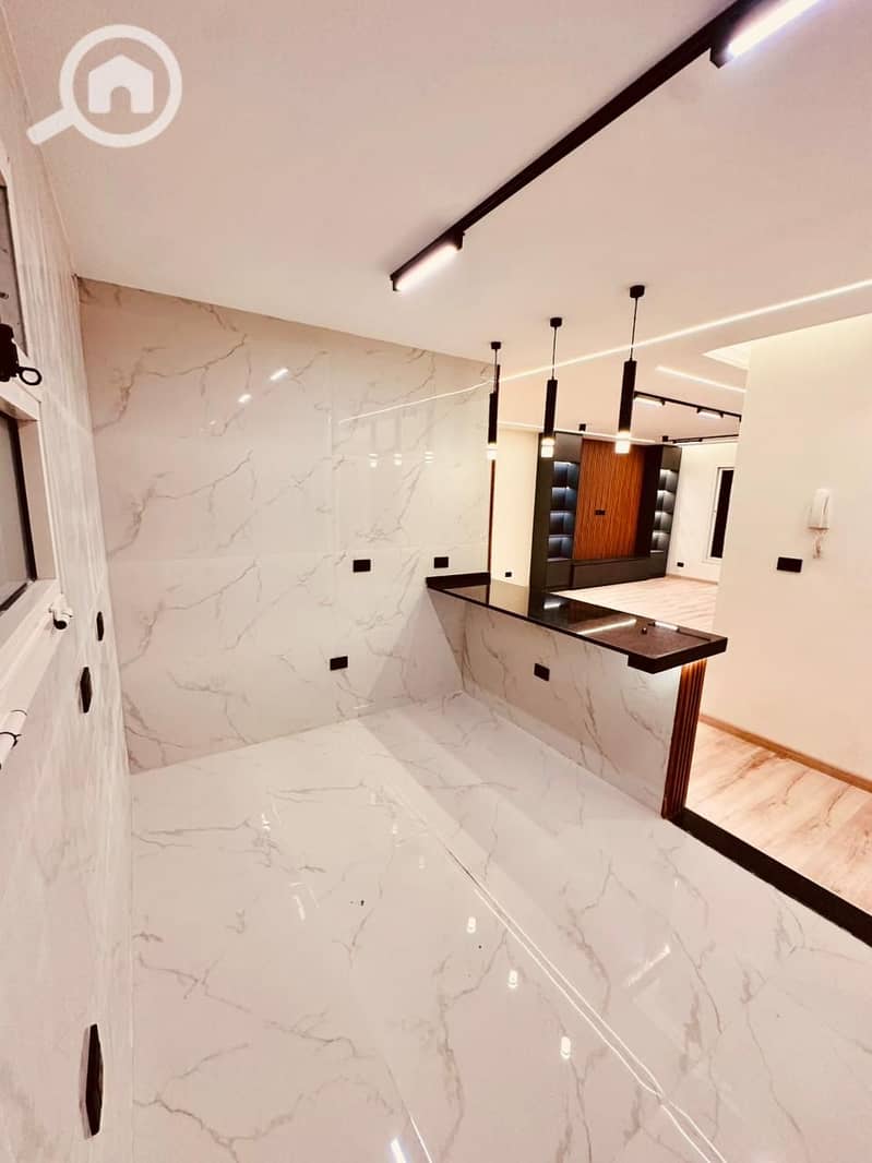 16 bcc37462-8eab-4152-8f26-74e1a43cca77. jpg