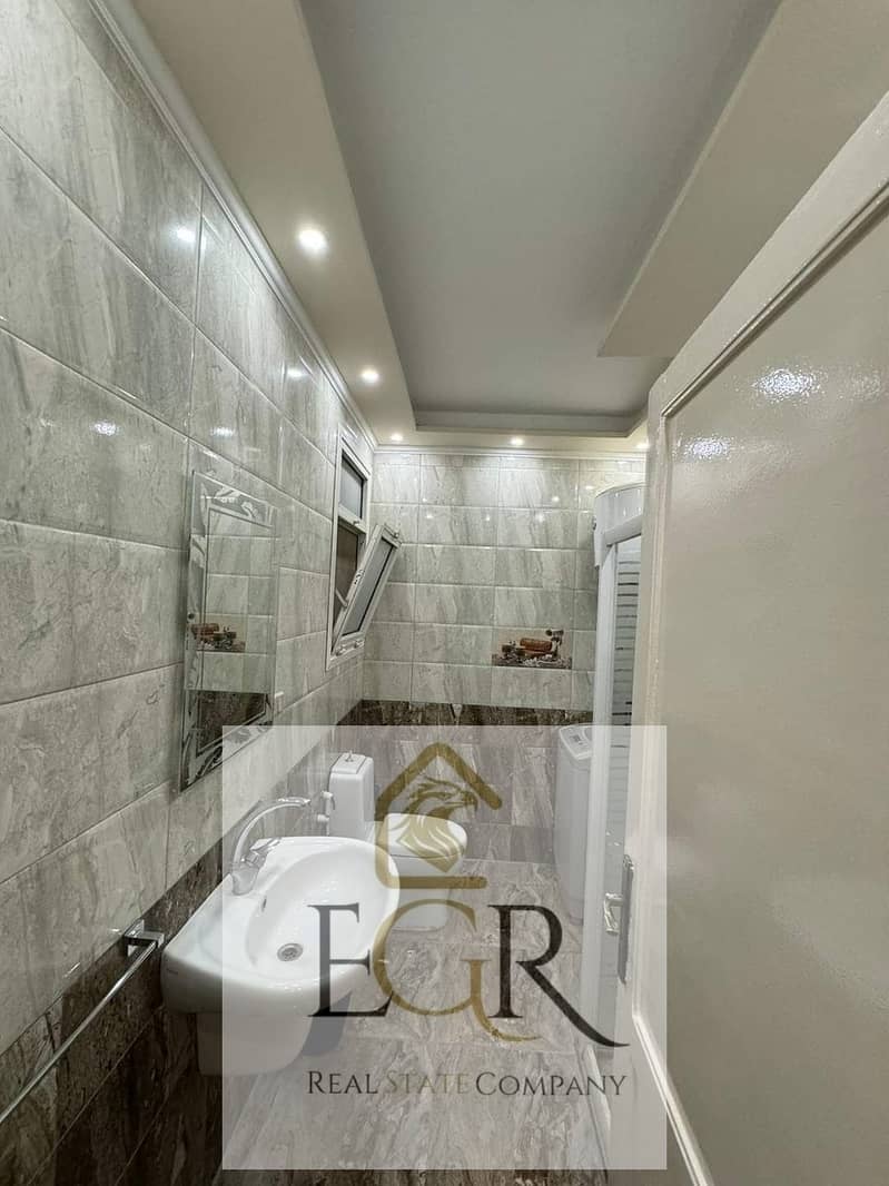 11 db01d4cf-8703-4efc-97e8-0f72dbcc4d97. jpeg