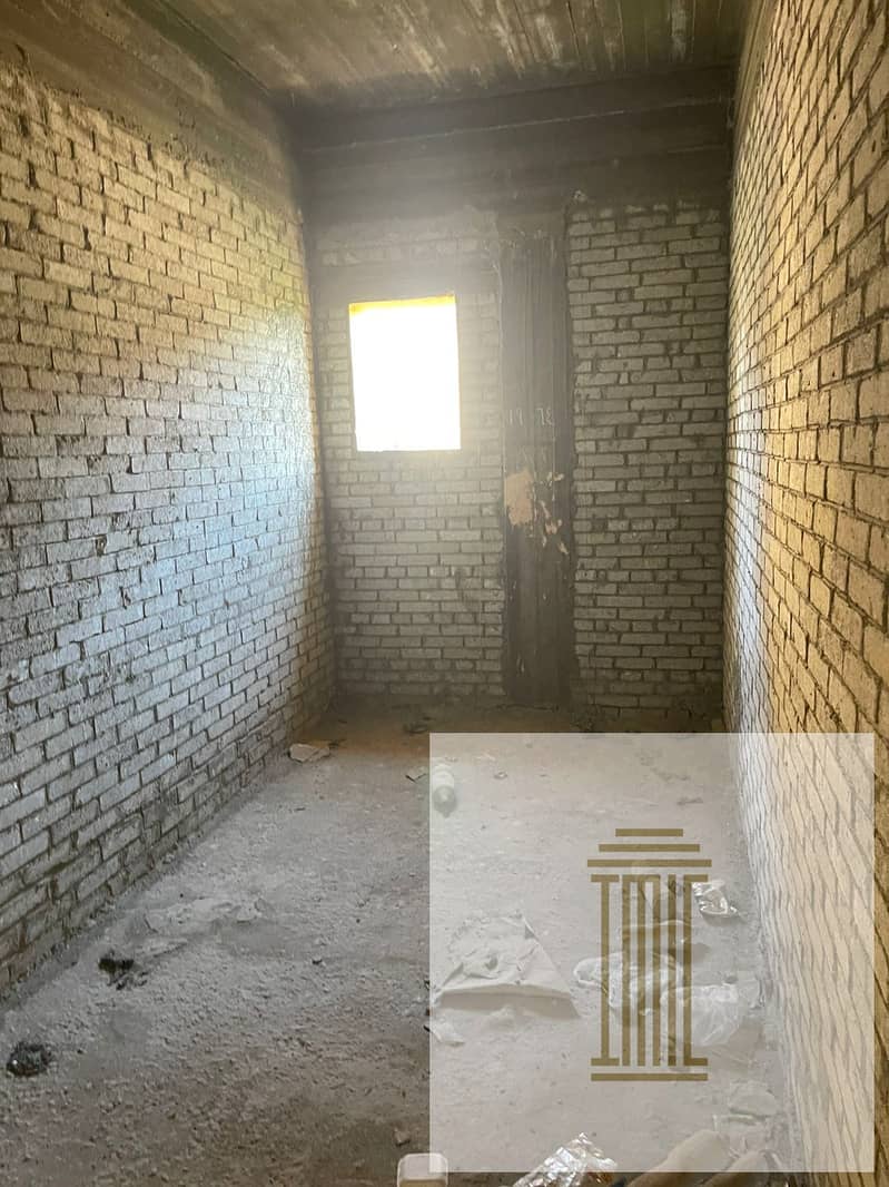 16 04f2bd8c-e0af-428d-8b87-7455752368ee. jpeg