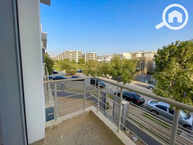 2 WhatsApp Image 2025-10-27 at 2.57. 48 PM. jpeg