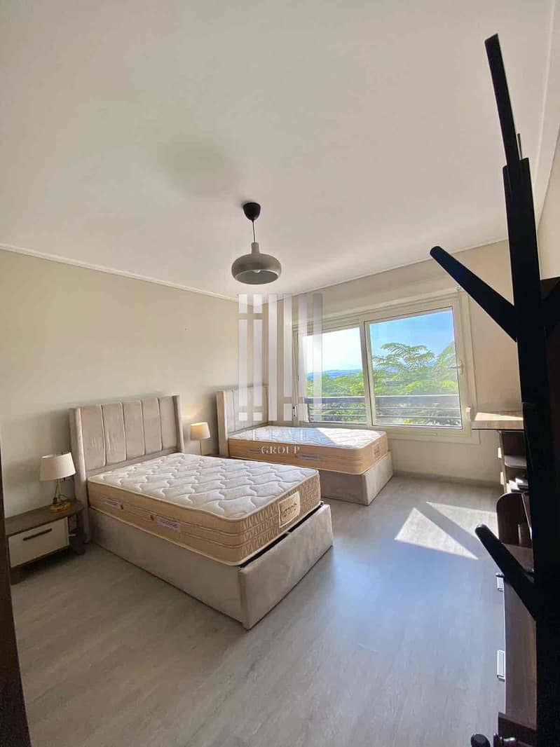 2 e7f24945-8ee5-4ebf-8c50-67ce1464ad87. jpg