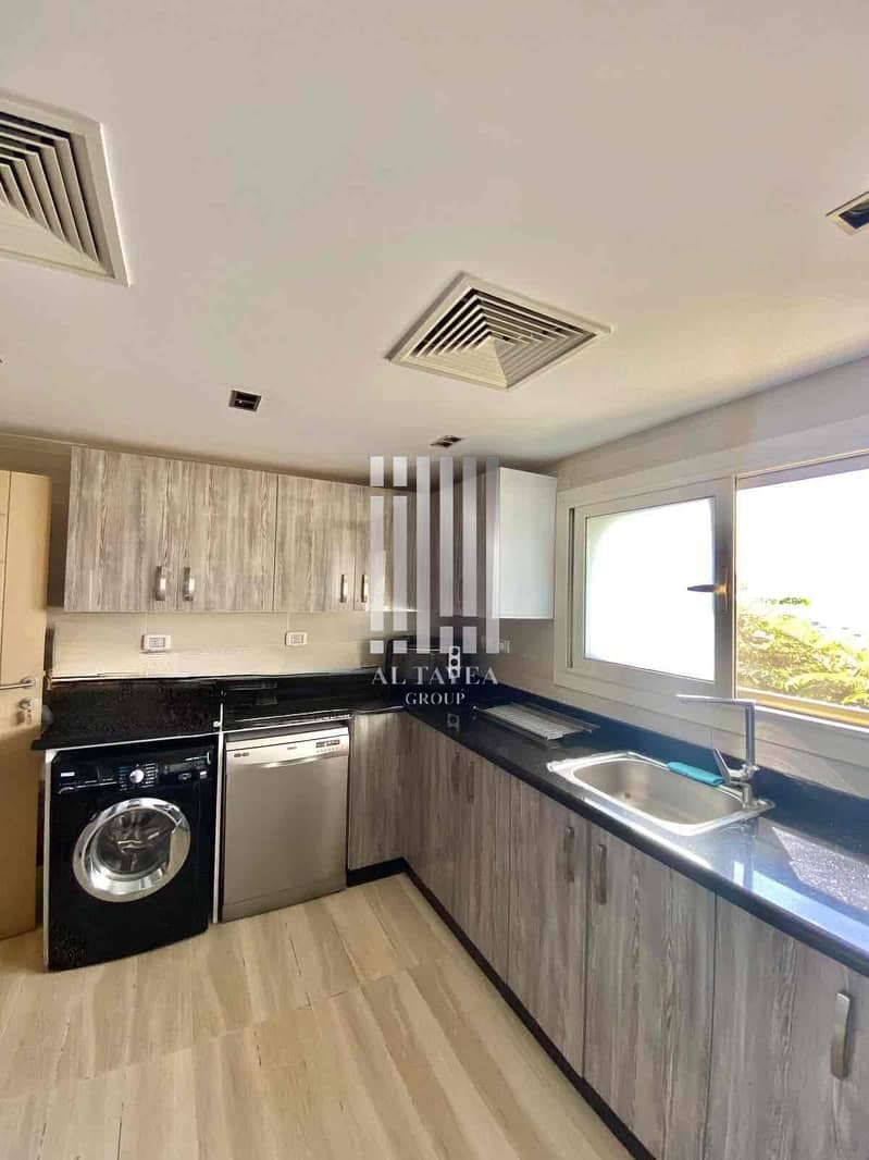 3 6c0baace-d465-4f3f-aa90-93b3262b5681. jpg