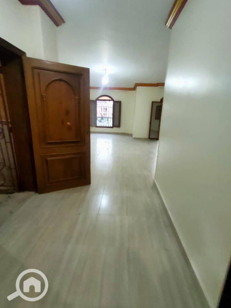 4 b81b61c9-e057-4b4b-bfb1-86aa2f1ab224. jpg