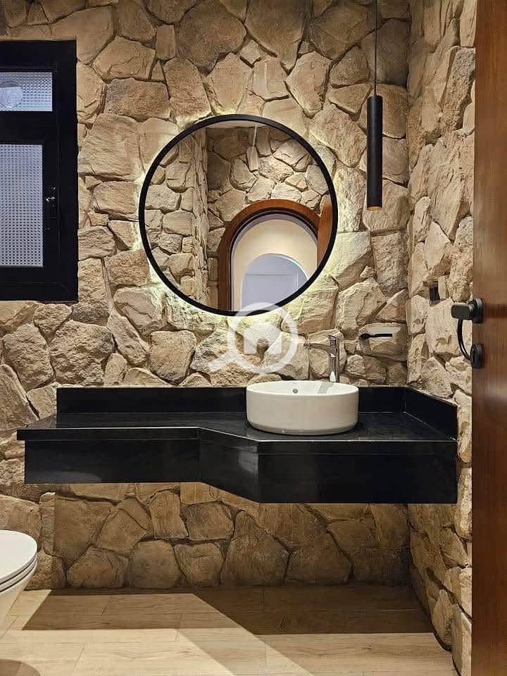 2 562605272_2029325921173976_8416323262966938531_n. jpg