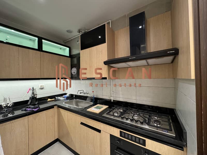 19 U893369 (21). jpeg