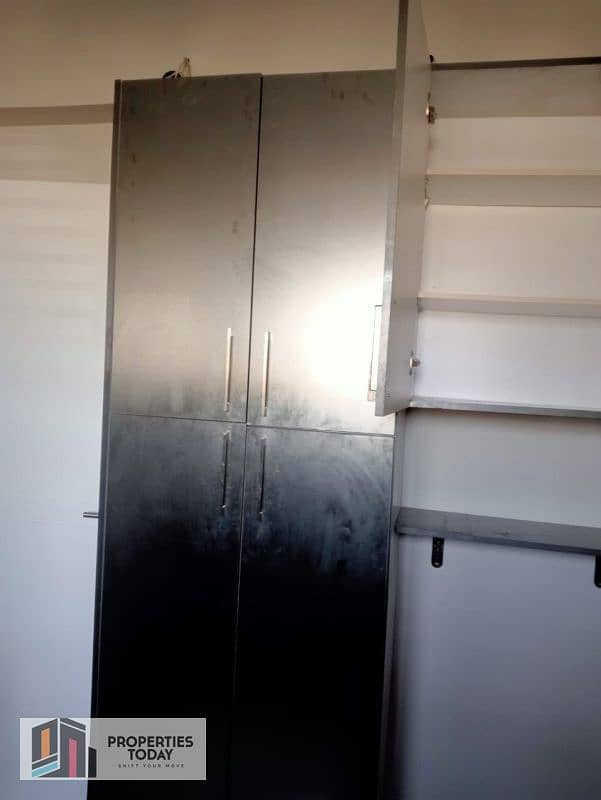 MzUyNjAwOTM1. jpeg MzUyNjAwOTM1. jpeg