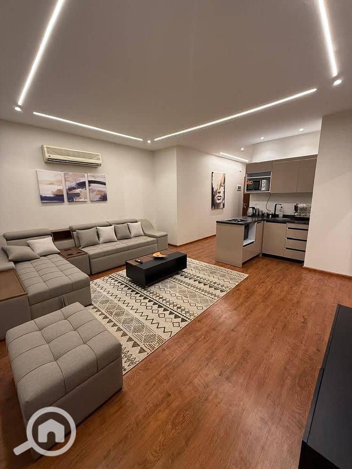 6 469864588_1965736447268086_3018092892623240473_n. jpg