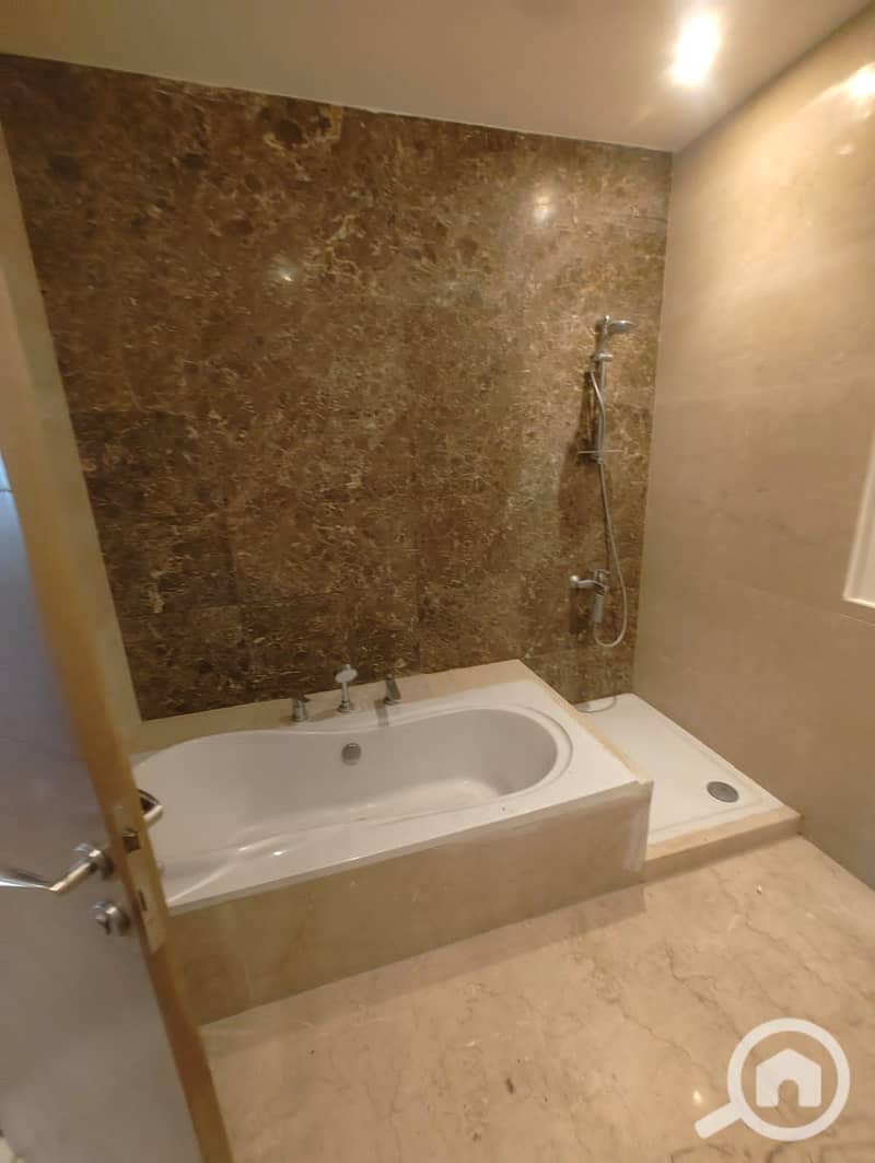 8 669cb06a-cbcc-4c57-bcf8-83aa13ababa8. jpg