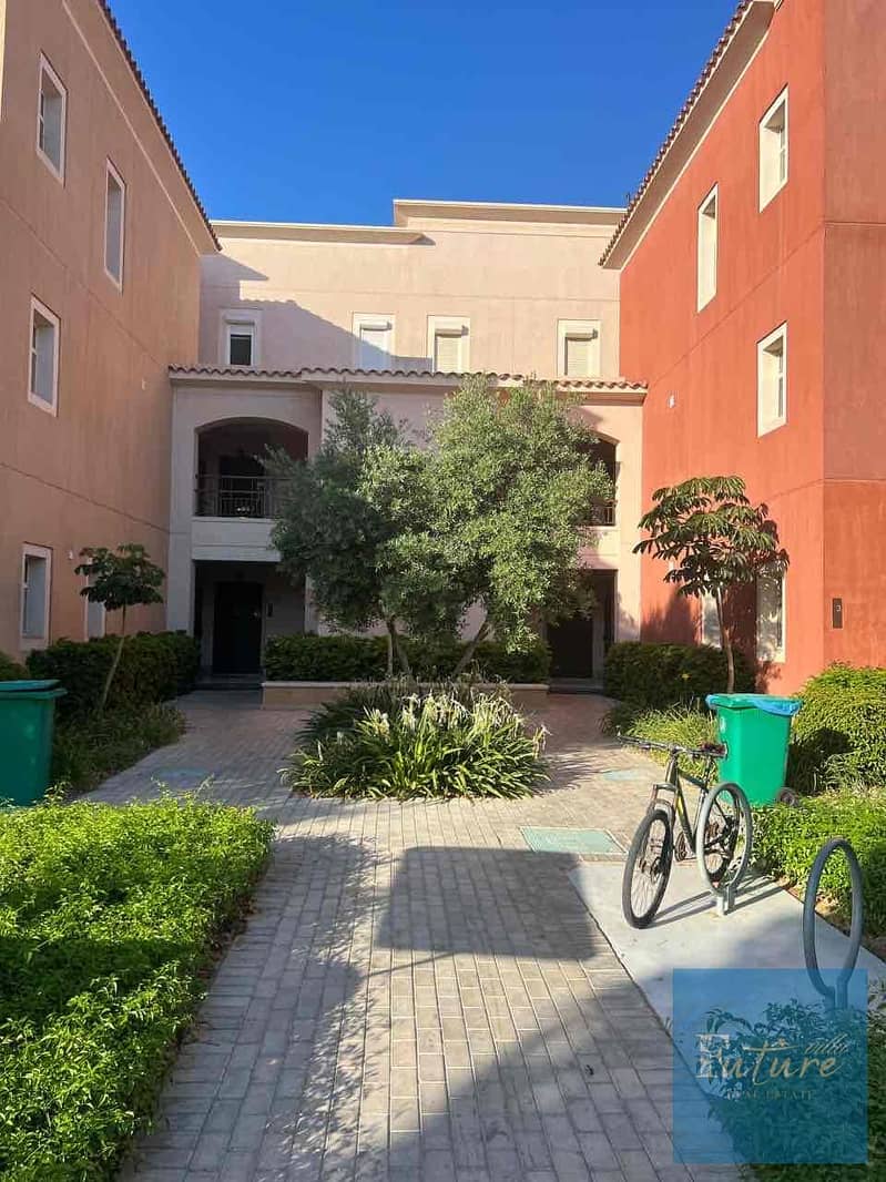 5 9e76ef25-c592-4097-b0ac-b7f307e8a3d3. jpg