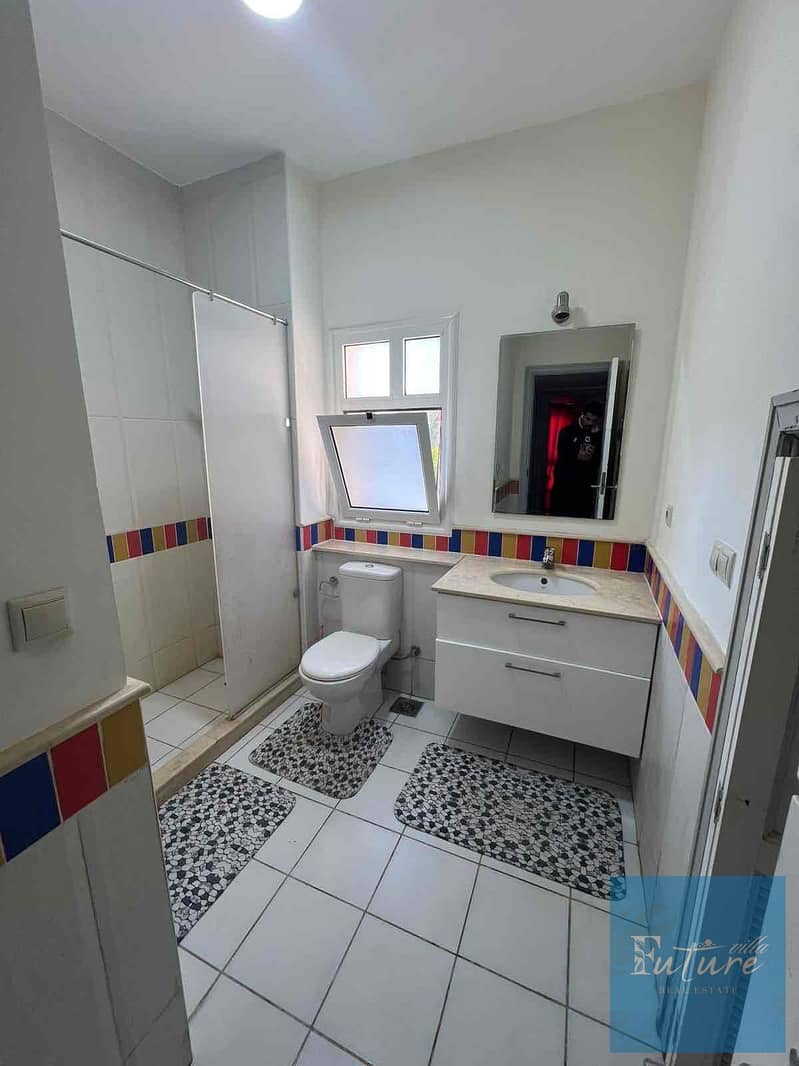 12 50f9837e-a5d4-468b-923a-8f97b59525c0. jpg