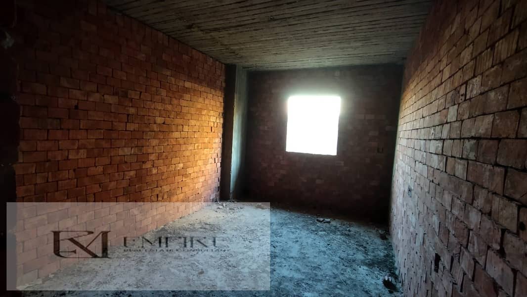 5 627b0643-58b6-4be7-b4df-226ea0e4e5fc. jpg