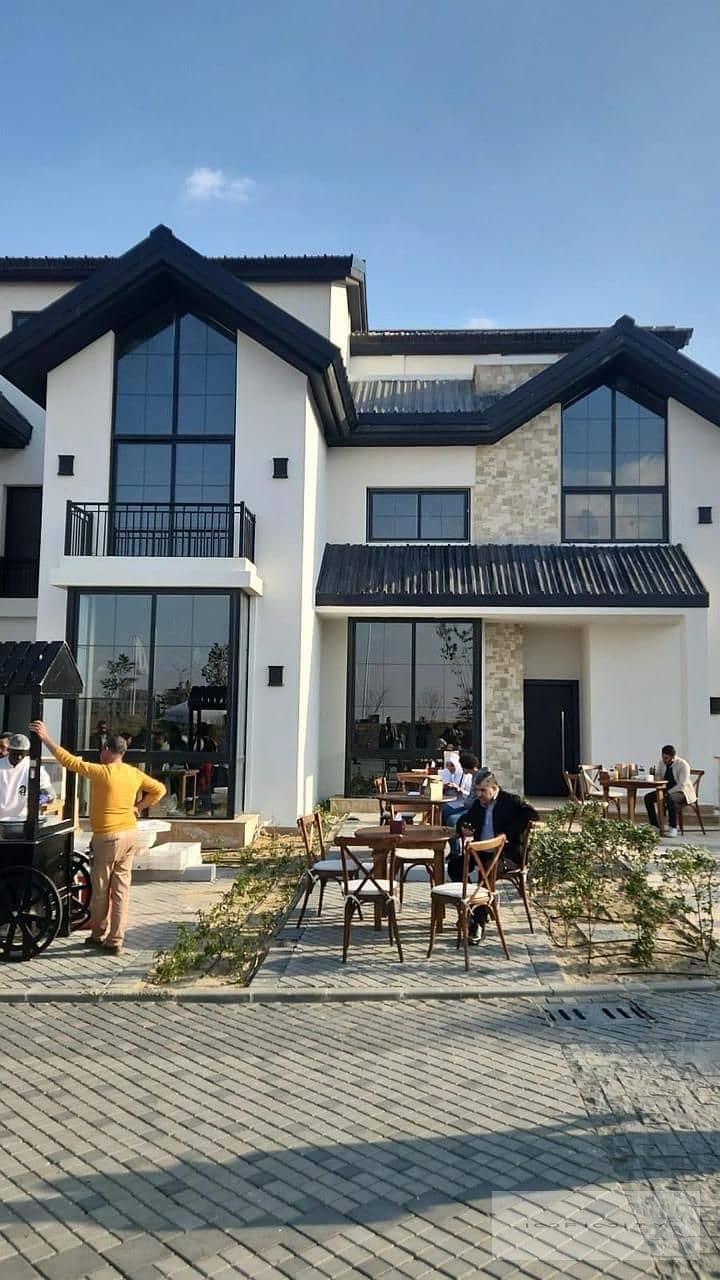 10 c7a8514e-d69e-4a23-b5c4-309f90df172d. jpeg