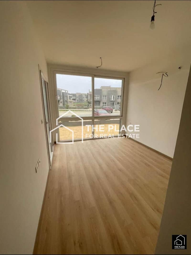 4 WhatsApp Image 2025-10-16 at 13.53. 00_e0e1e63b. jpg