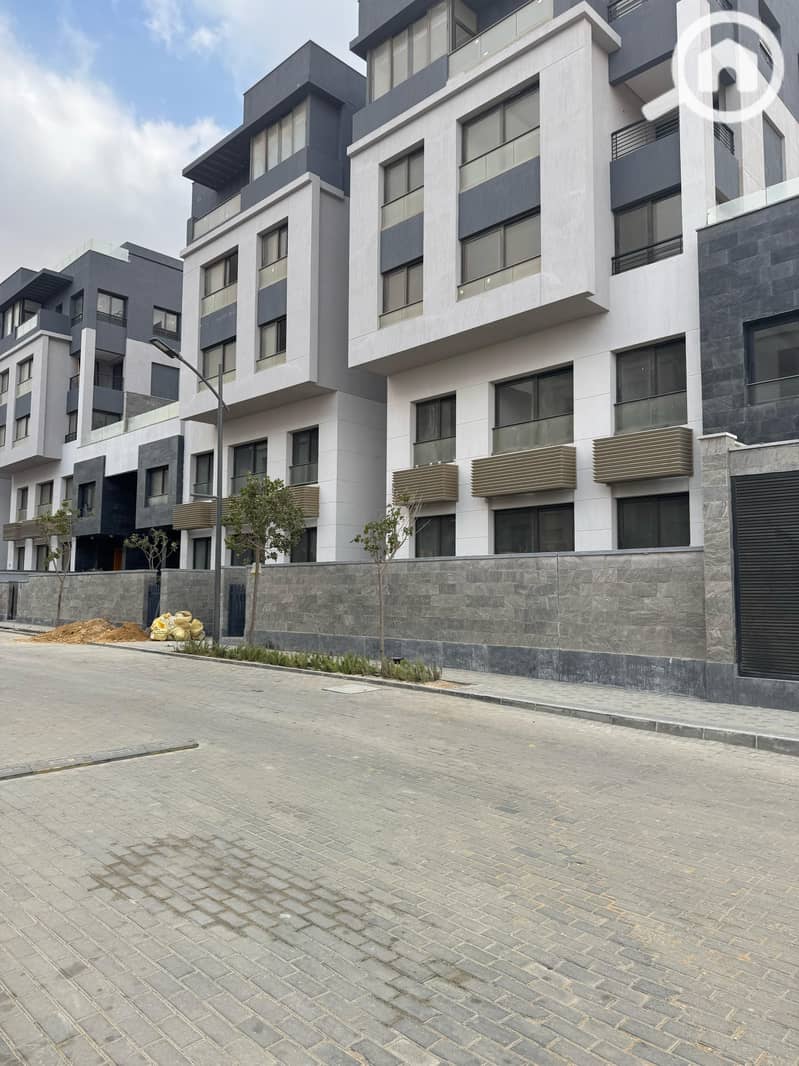 8 8d846a42-0913-43cb-b9ed-92038460bb5e. jpg