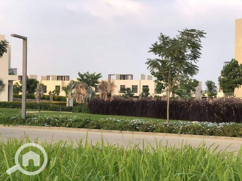 8 504076548_2827552554107392_1214299062972670594_n. jpg