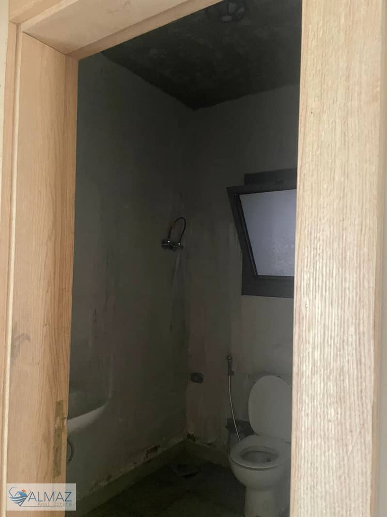 5 WhatsApp Image 2025-10-27 at 3.21. 20 PM. jpeg