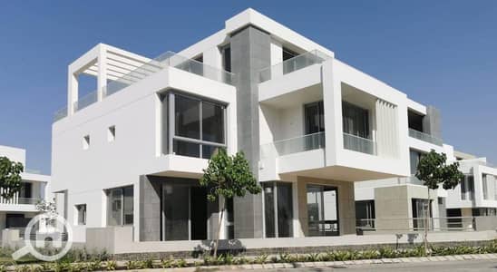 فیلا 5 غرف نوم للبيع في 6 أكتوبر، الجيزة - WhatsApp Image 2025-10-27 at 3.25. 08 PM. jpeg