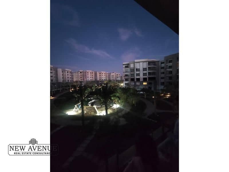 8 ec959b78-2193-4ac2-8ece-d9f1f5392b31. jpg