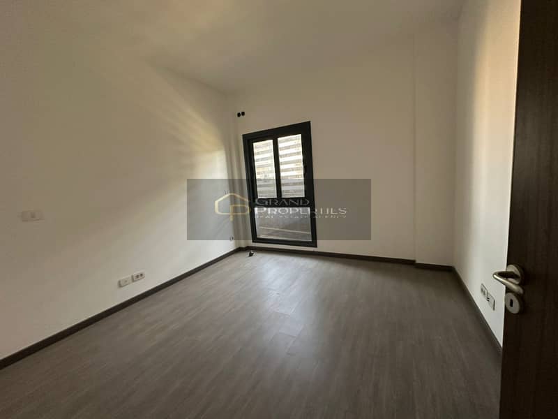 5 5370914f-ad65-412e-9484-55124d8bc5a0. jpg