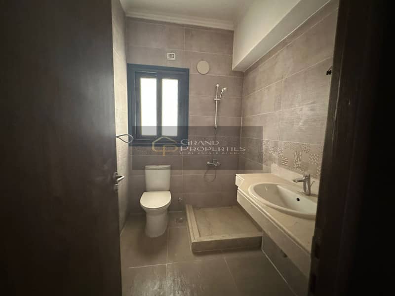 8 d155049c-60c9-4f57-bd24-480e56123e0f. jpg