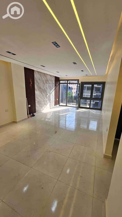 شقة 3 غرف نوم للايجار في حدائق اكتوبر، الجيزة - 20251027_155333. jpg