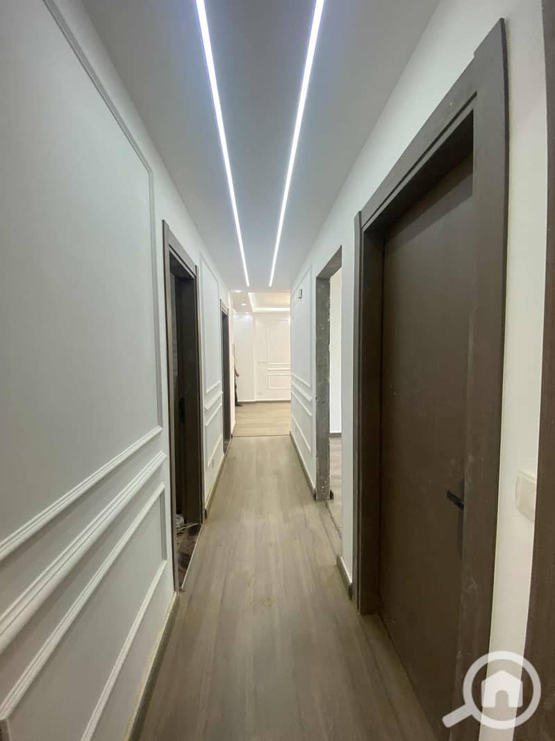 8 066861ec-c2a3-4603-bc46-9fe161d6d094. jpg