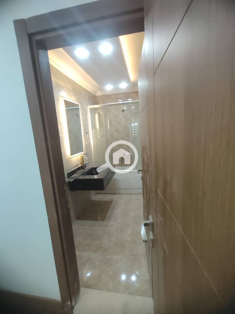 3 WhatsApp Image 2025-10-20 at 12.38. 32_29eae649. jpg