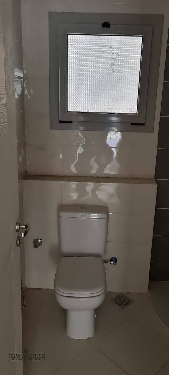 4 644e2544-5091-464c-858a-c7c6b055bfea. jpg