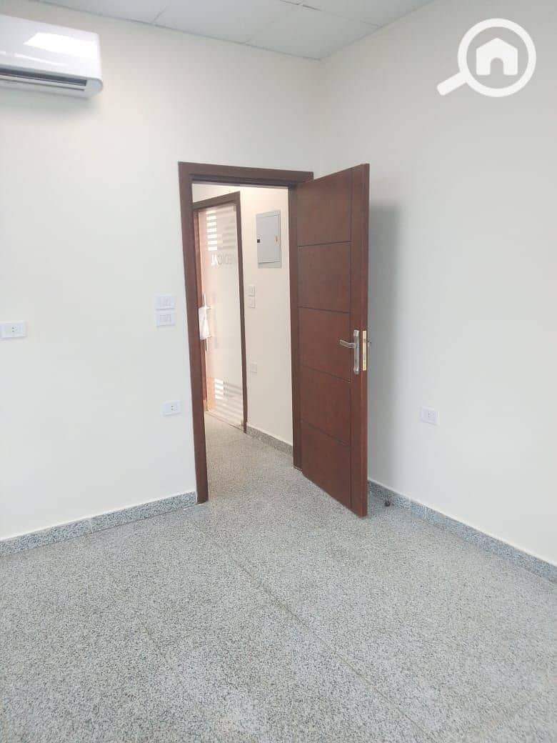 4 WhatsApp Image 2025-10-27 at 15.51. 32_8f4df924. jpg