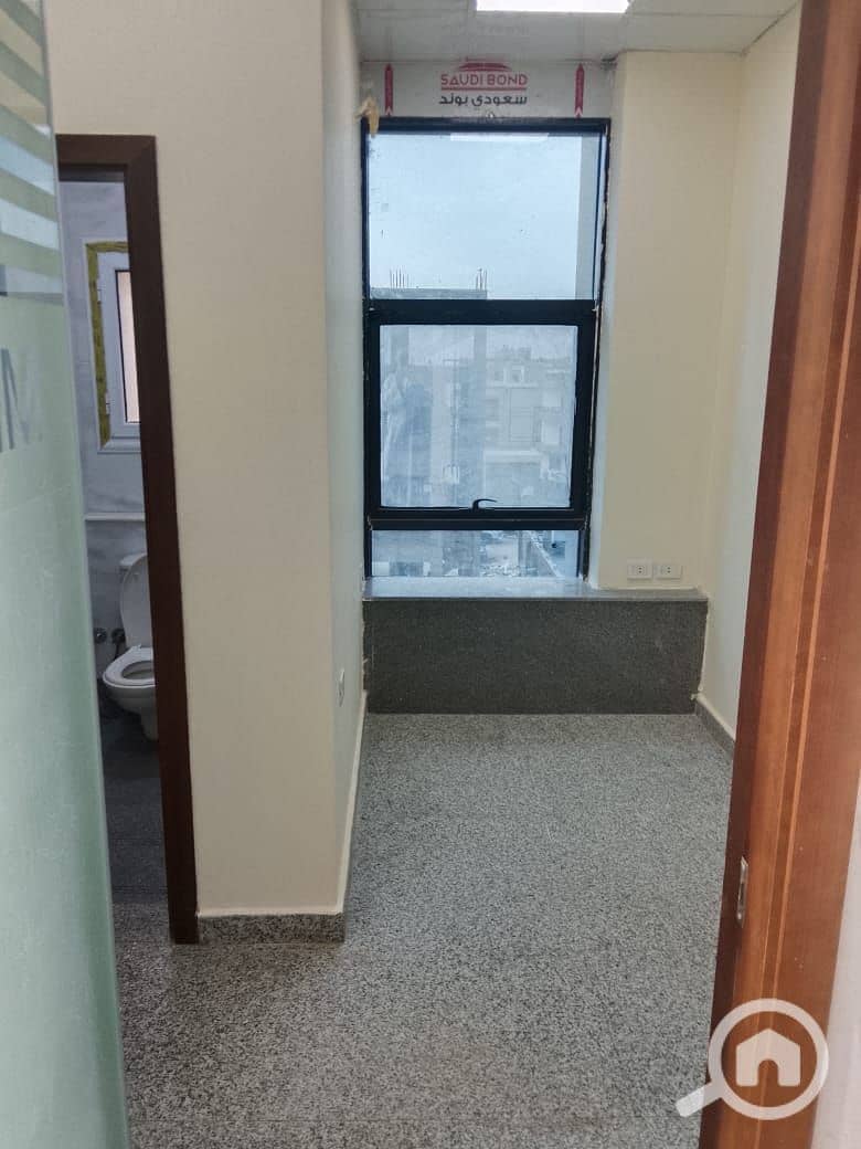 5 WhatsApp Image 2025-10-27 at 15.51. 33_4c663dd3. jpg