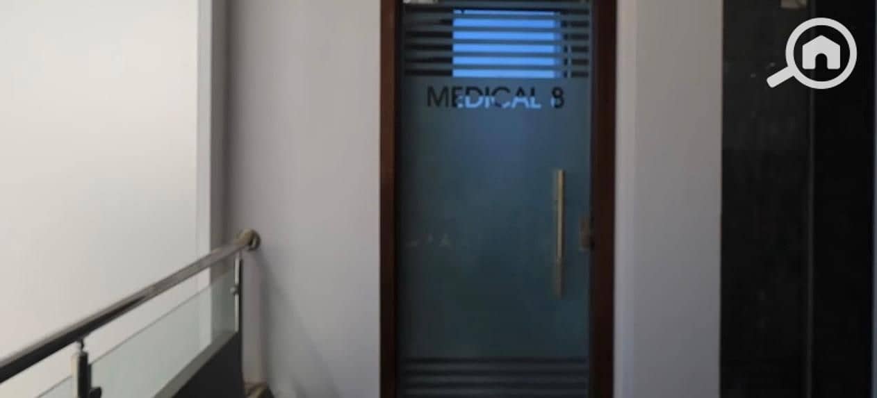 10 WhatsApp Image 2025-10-27 at 16.22. 20_d12a1079. jpg