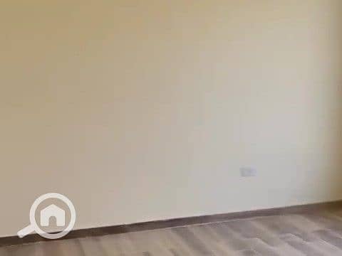 7 WhatsApp Video 2025-10-21 at 14.13. 35_6fdee63a - frame at 1m13s. jpg