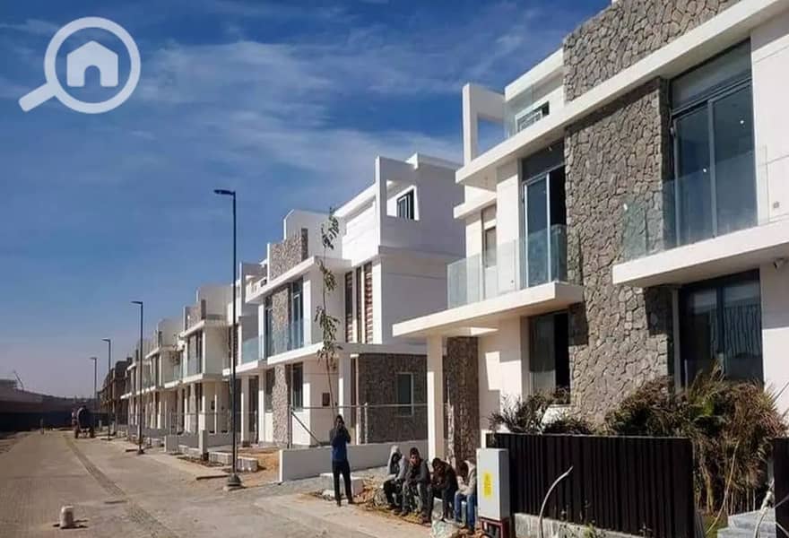 5 4448377-95f5ao. jpg