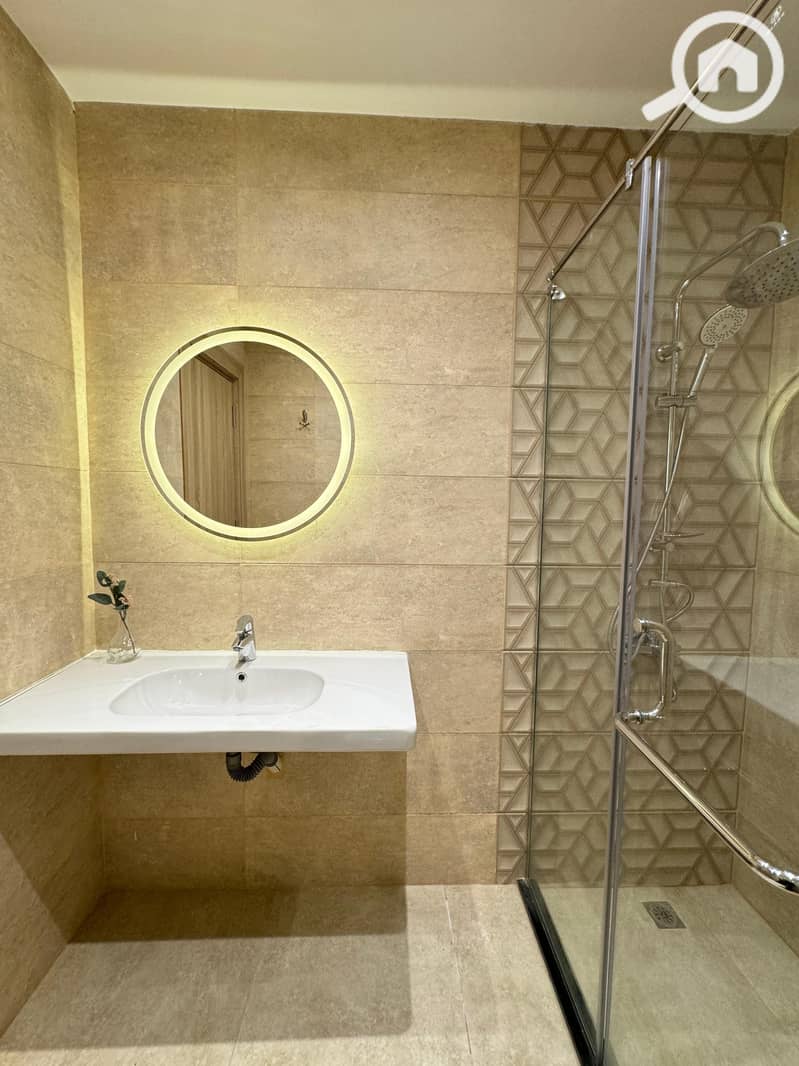 13 b8fa52ad-1f8f-40a5-9ba9-ff4f090e3074. jpg