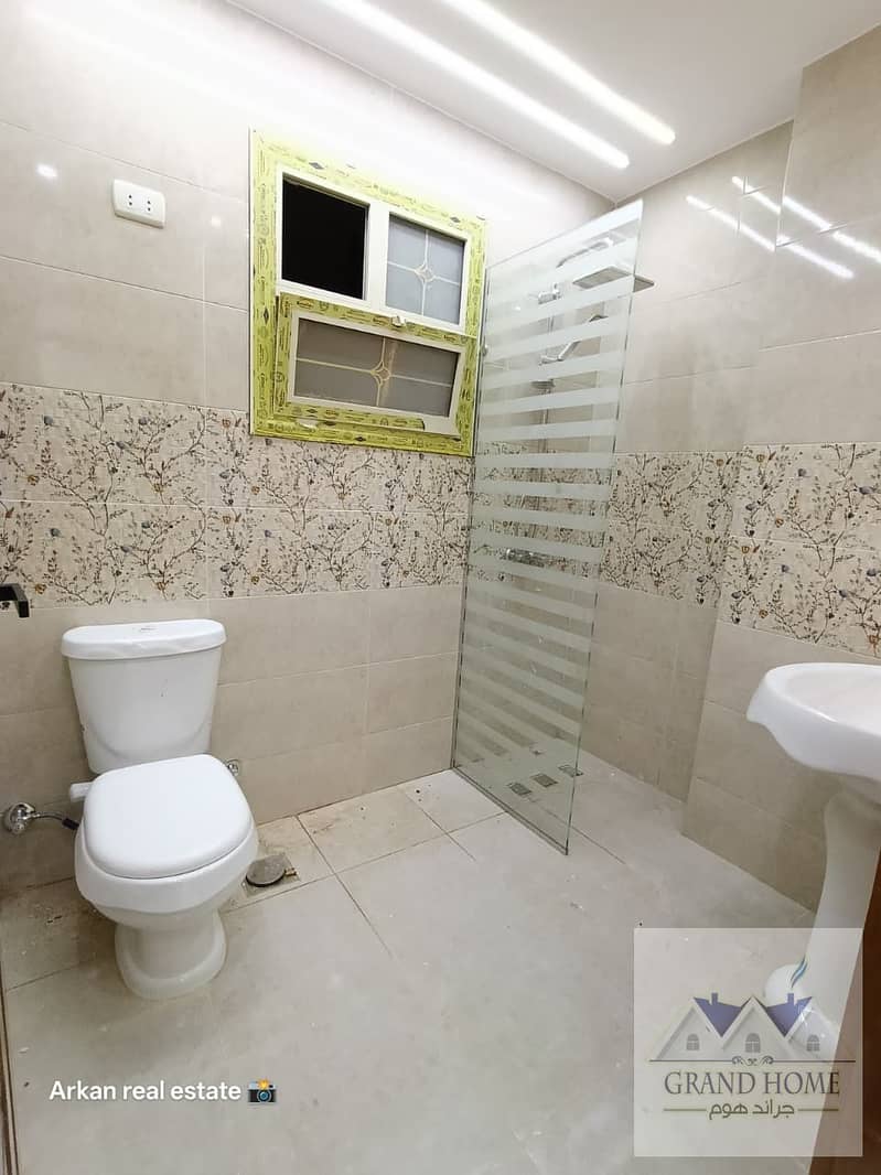 18 WhatsApp Image 2025-10-27 at 3.15. 00 PM (1). jpeg