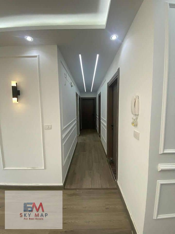 4 570035051_24637211682629229_3886545042027374560_n. jpg