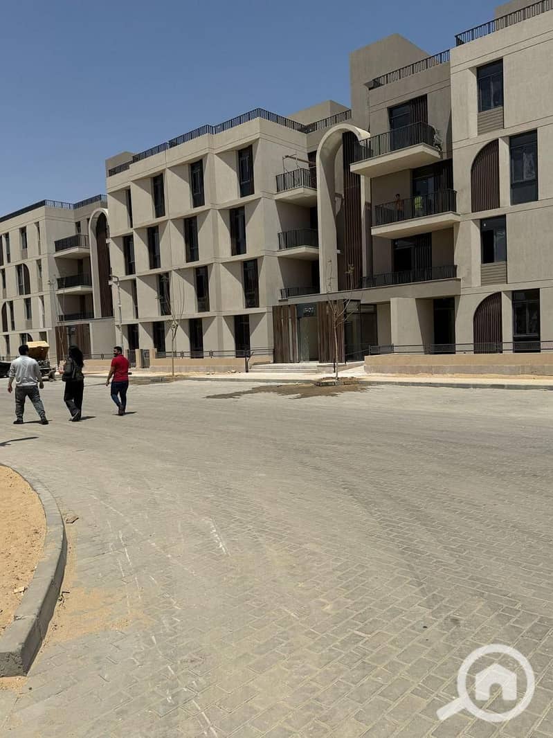 8 98e3b6c3-1e02-4ccd-821a-a99c3384f92d. jpeg