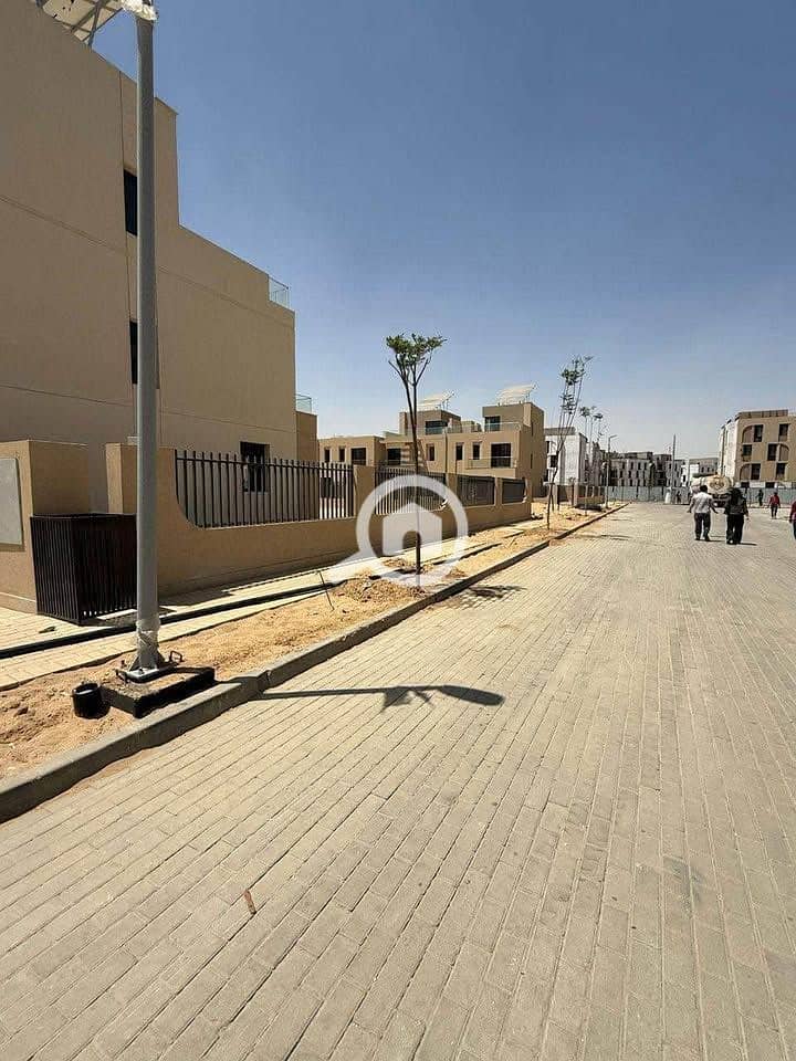 10 567742654_1055558506545621_8305063275821809990_n. jpg